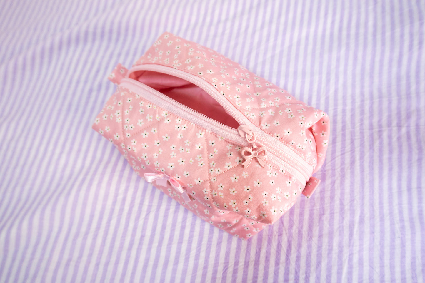 Daisy Chic Makeup Bag