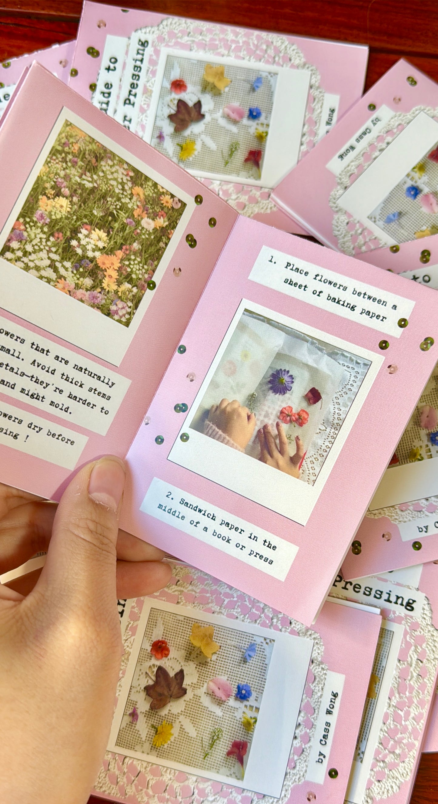 A Guide to Flower Pressing Zine 🌸